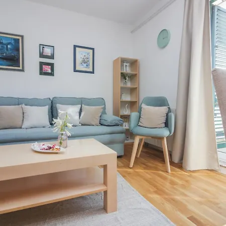 Castello-old Town 公寓 扎达尔