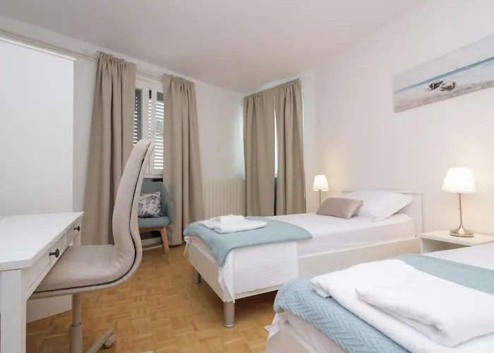 アパート Castello-old Town ザダル