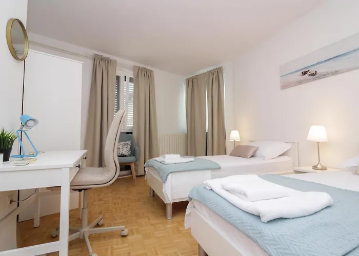 Castello-old Town アパート