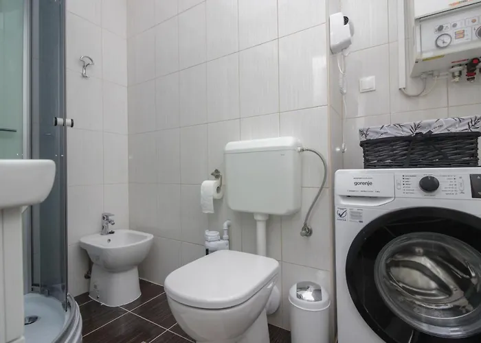 Castello-old Town アパート ザダル