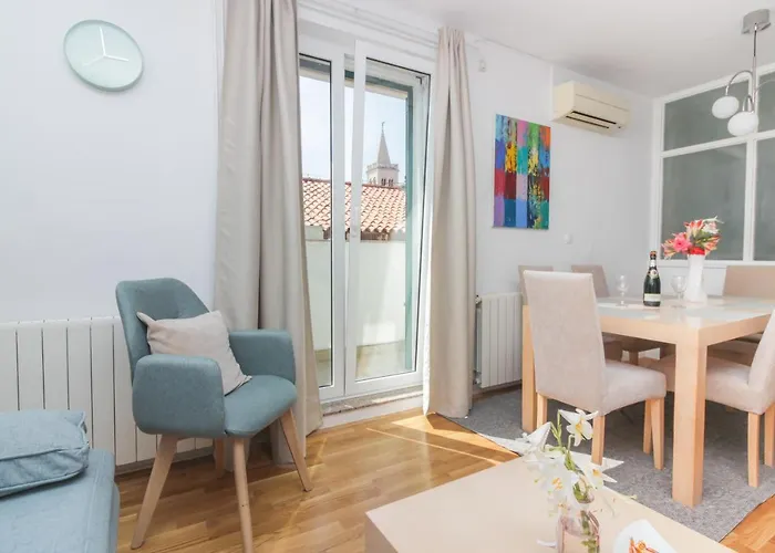 Castello-old Town アパート *